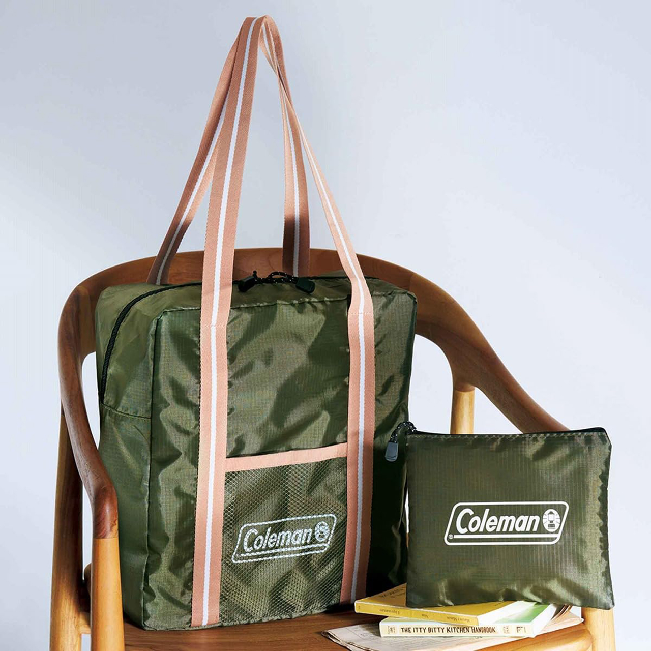 付録は「Coleman（コールマン）大容量＆軽量おでかけバッグ」