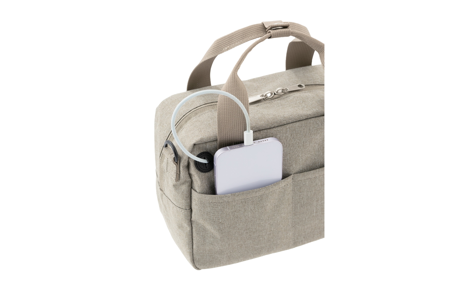 コードホール付きで移動中の充電にも便利