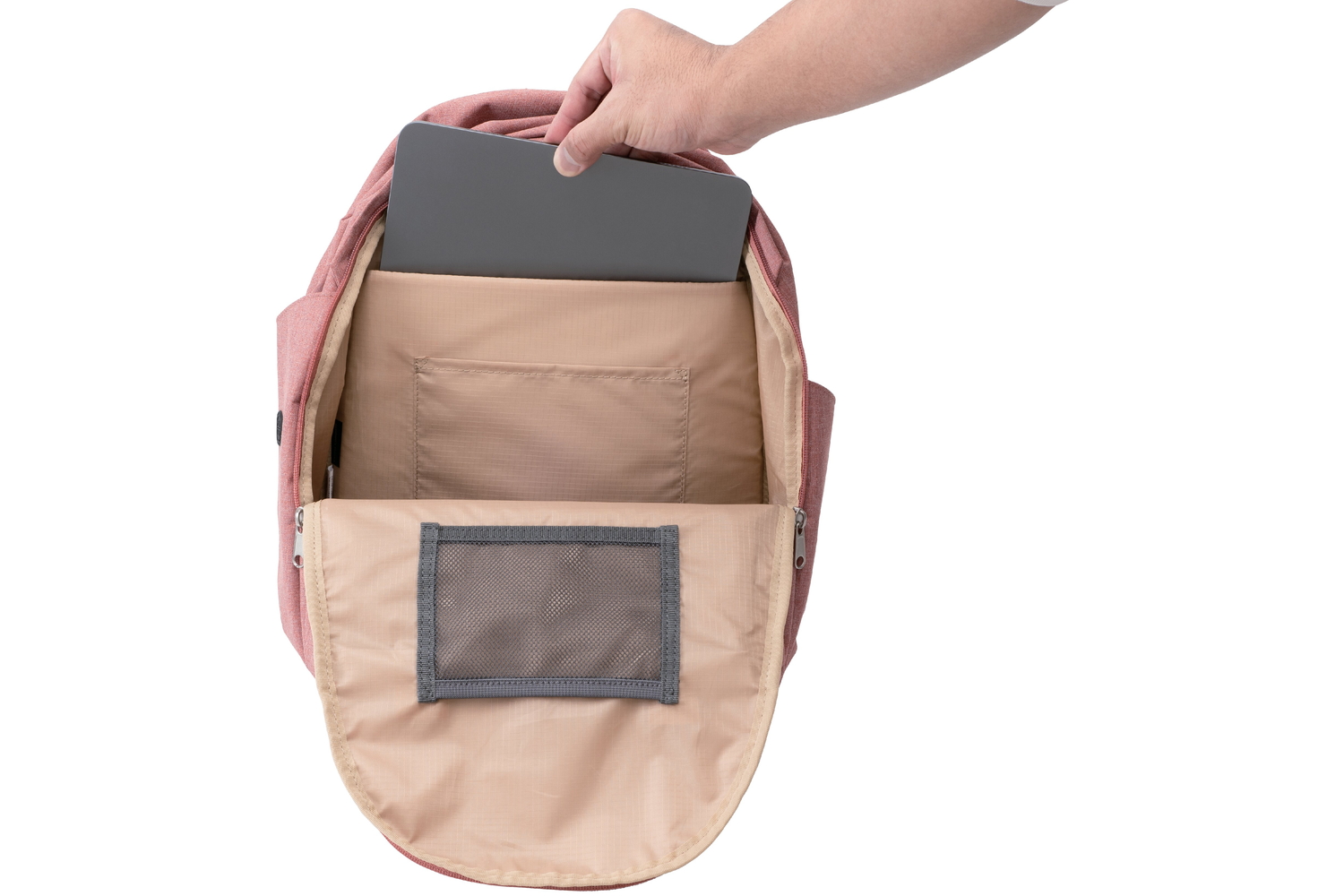 PCスロット付きの荷室