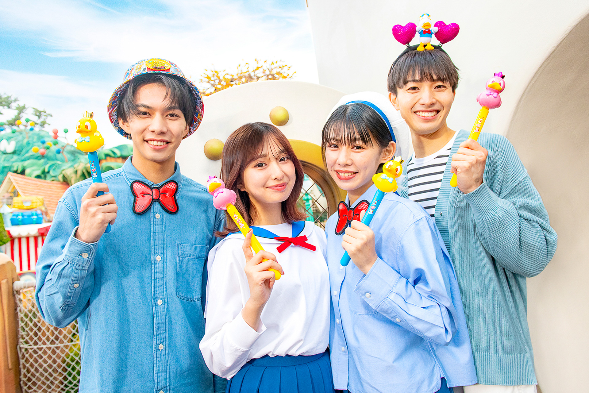 「グワグワスティック」＆ドナルドコーデでパークをはちゃめちゃめに楽しもう