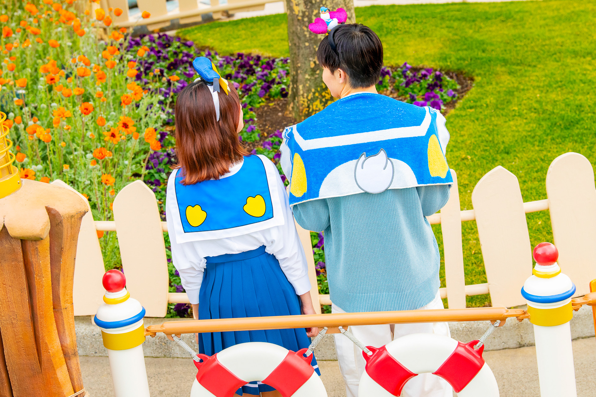 身につけグッズもパワーアップ！　ドナルドコーデを楽しんで