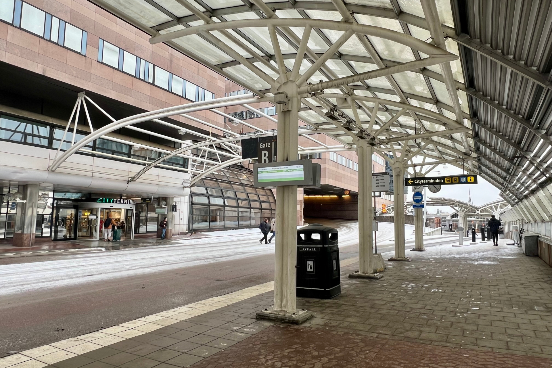 空港バスが発着する、ストックホルム中央駅そばのシティターミナル
