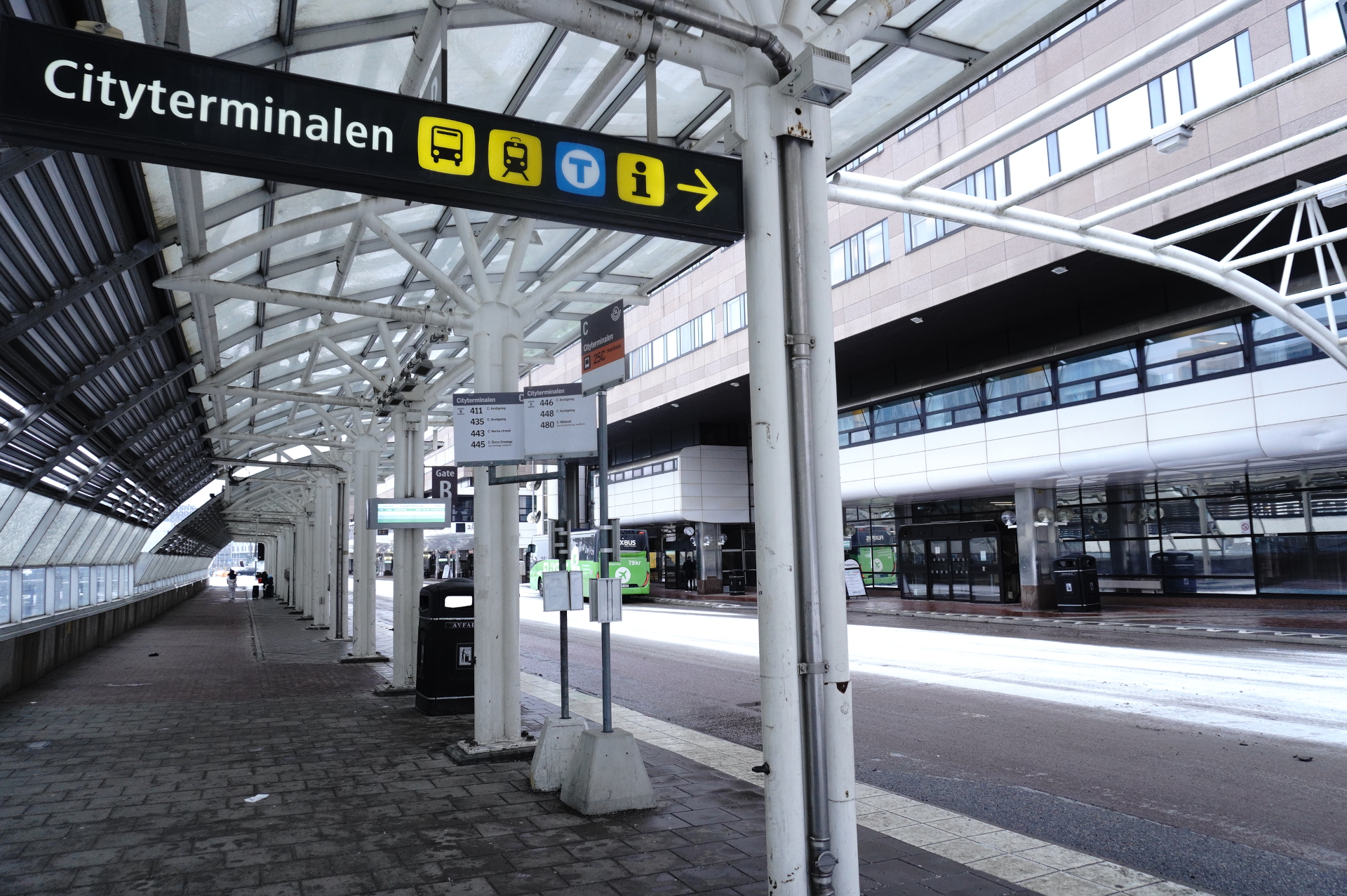 空港バスが発着する、ストックホルム中央駅そばのシティターミナル