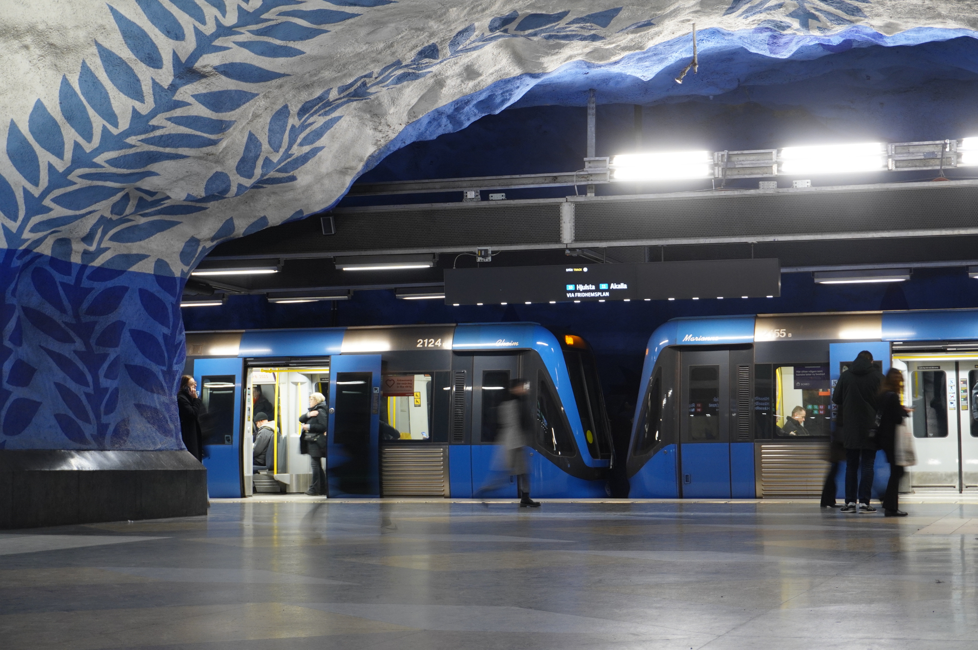 実際にストックホルム地下鉄で撮影した駅構内の写真