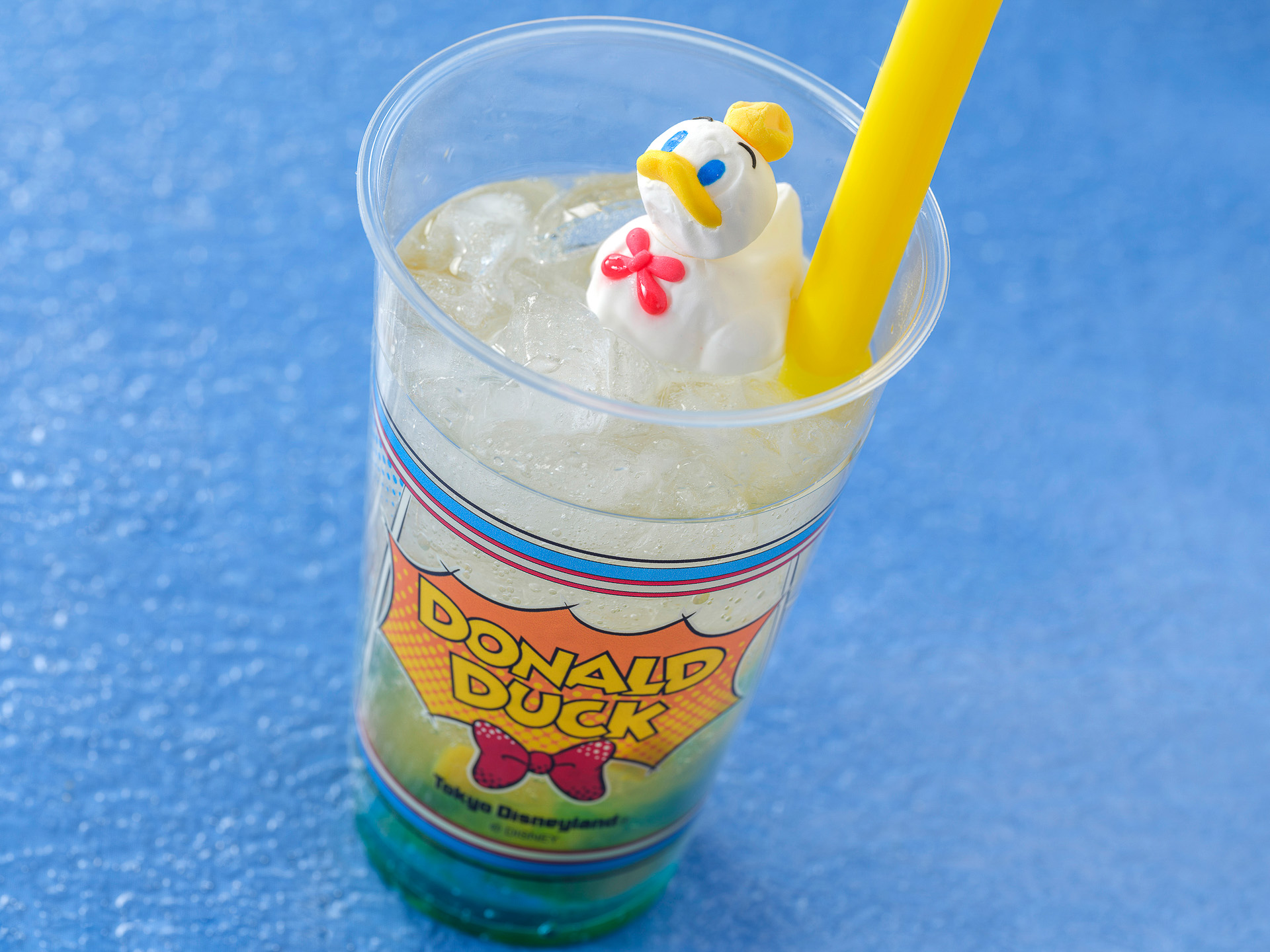 「ヒューイ・デューイ・ルーイのグッドタイム・カフェ」の「スパークリングドリンク（トロピカルフルーツ）」（780円）