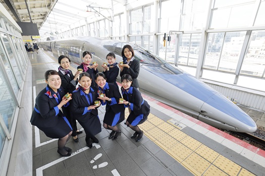 アテンダント・新幹線のパーサーが提案・選定した「スジャータアイスクリーム（岡山県産シャインマスカット）」を発売