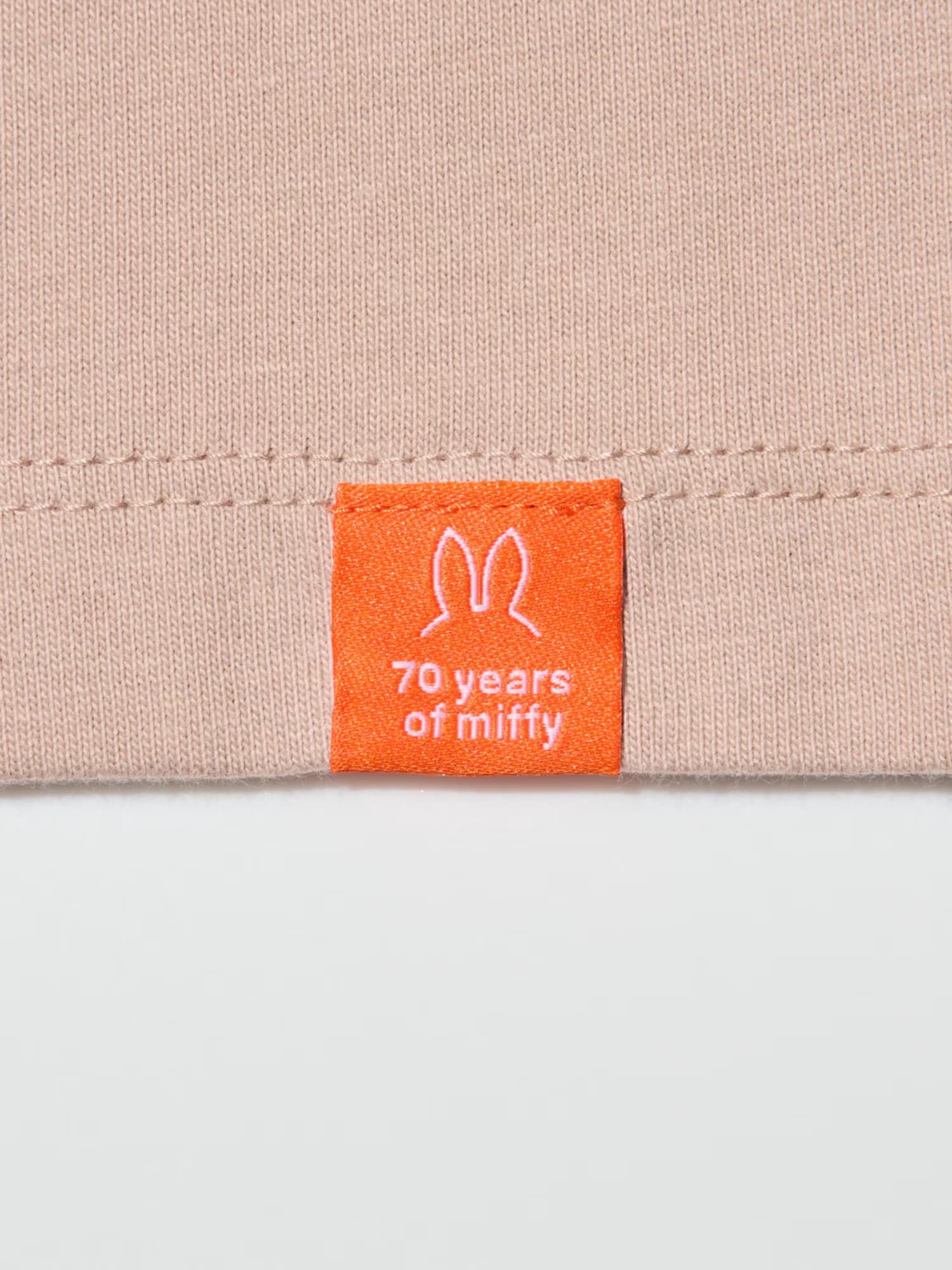 3月17日発売「ミッフィー UT」ベージュ