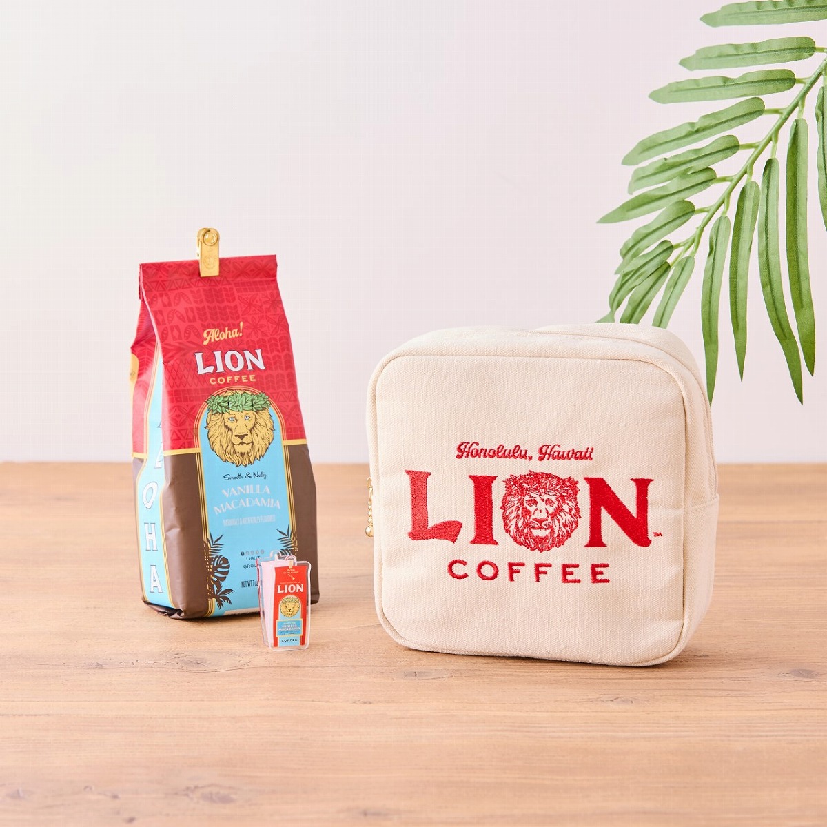 ポーチとクリップが2点セットの「LION COFFEE SPECIAL BOOK」予約受付スタート