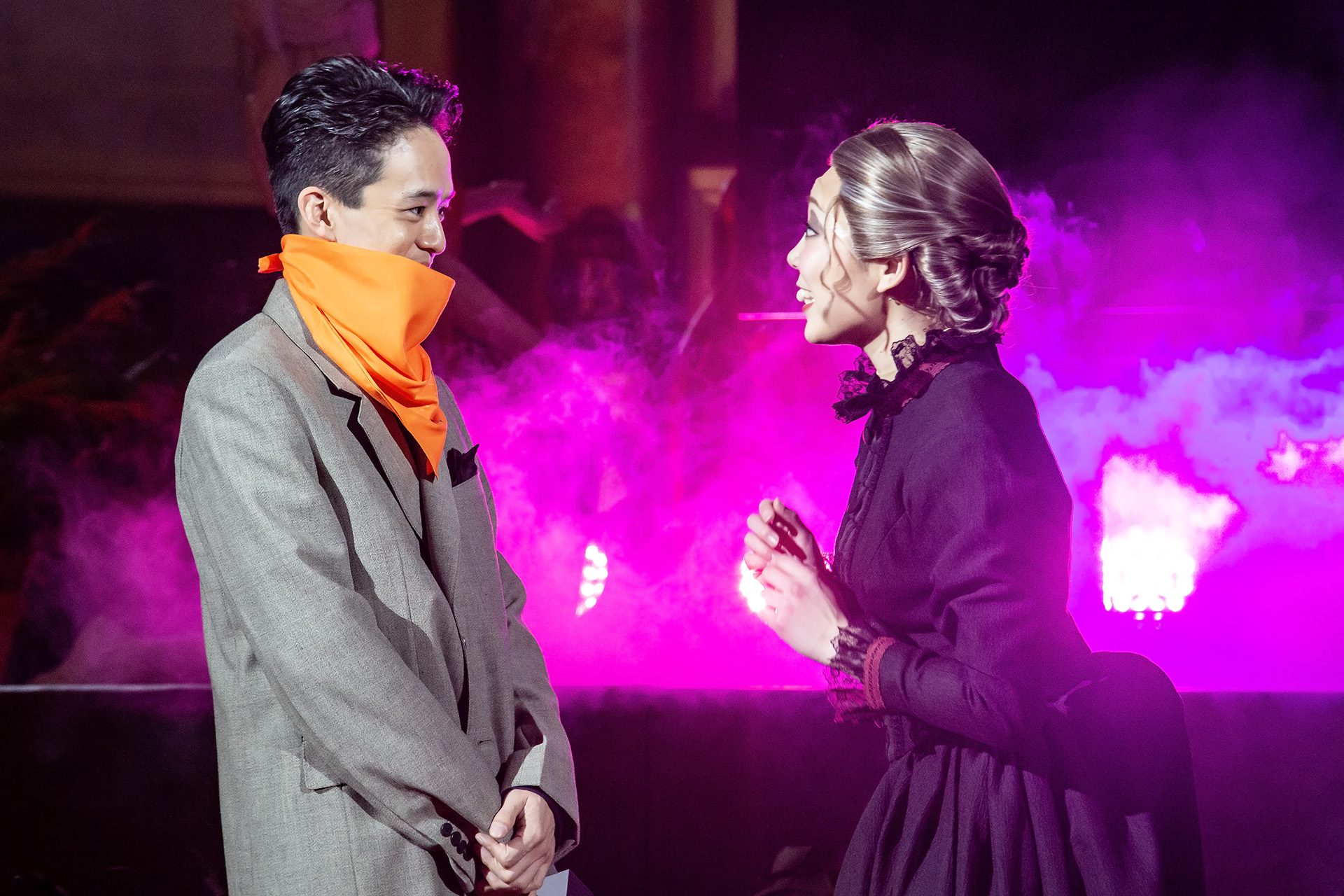 バンダナを外す池松壮亮さん