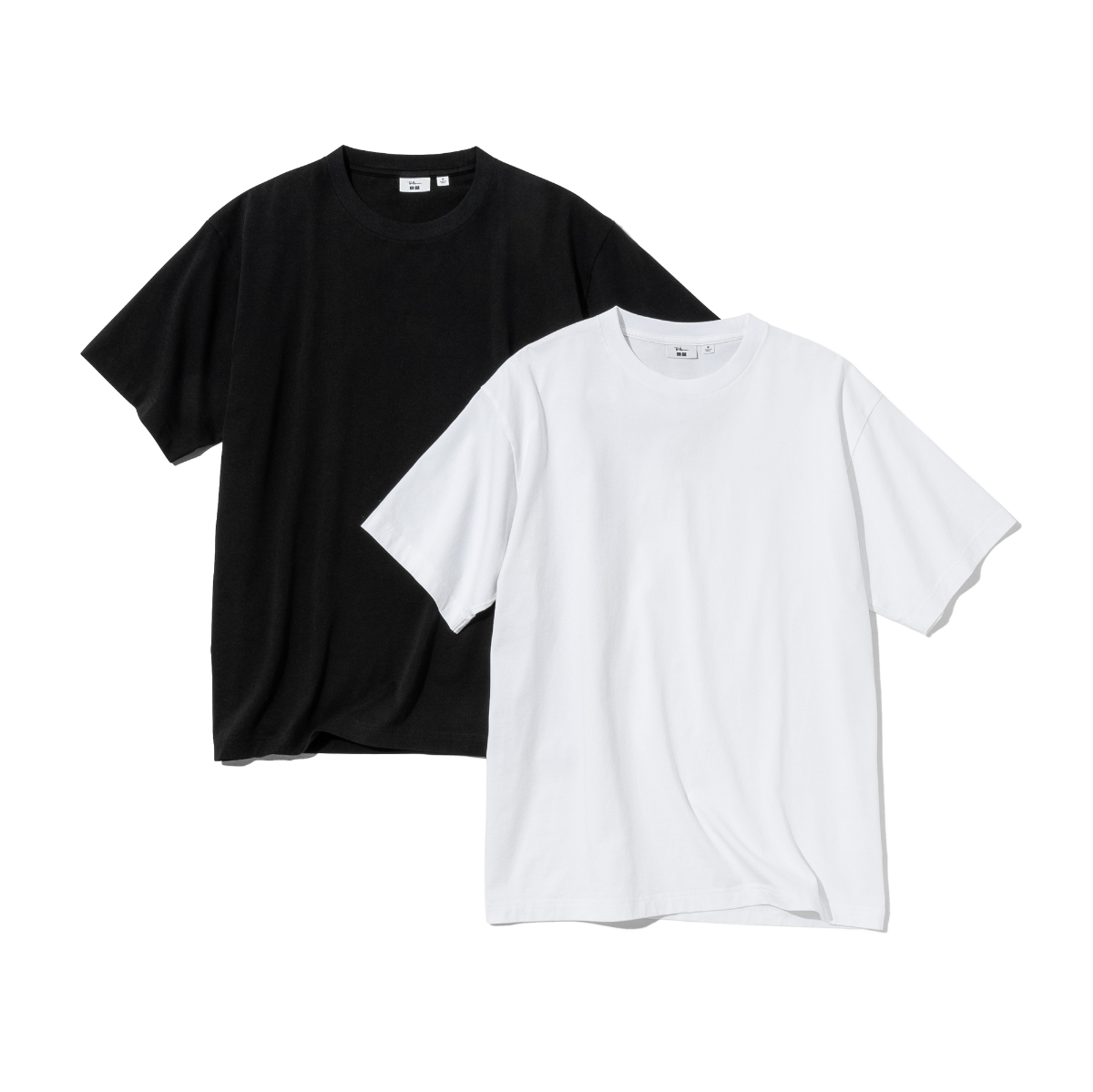 「ロンハーマン」とコラボしたタマタカ店限定エアリズムコットンクルーネックT。白と黒の2色展開で、キッズサイズも用意