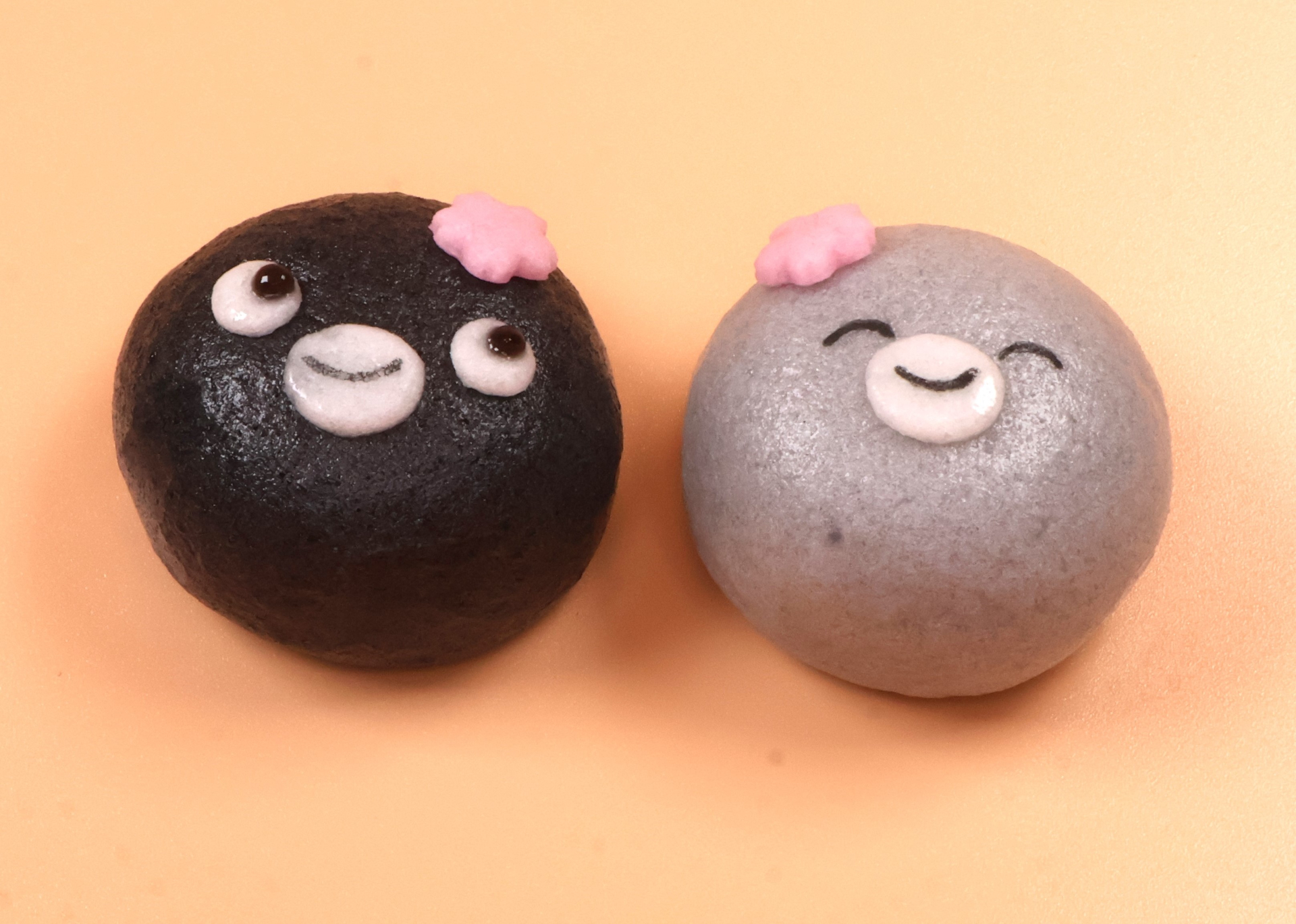 ホワイトデーや卒業式のギフトにもお勧めの「Suicaのペンギン饅頭（桜）」