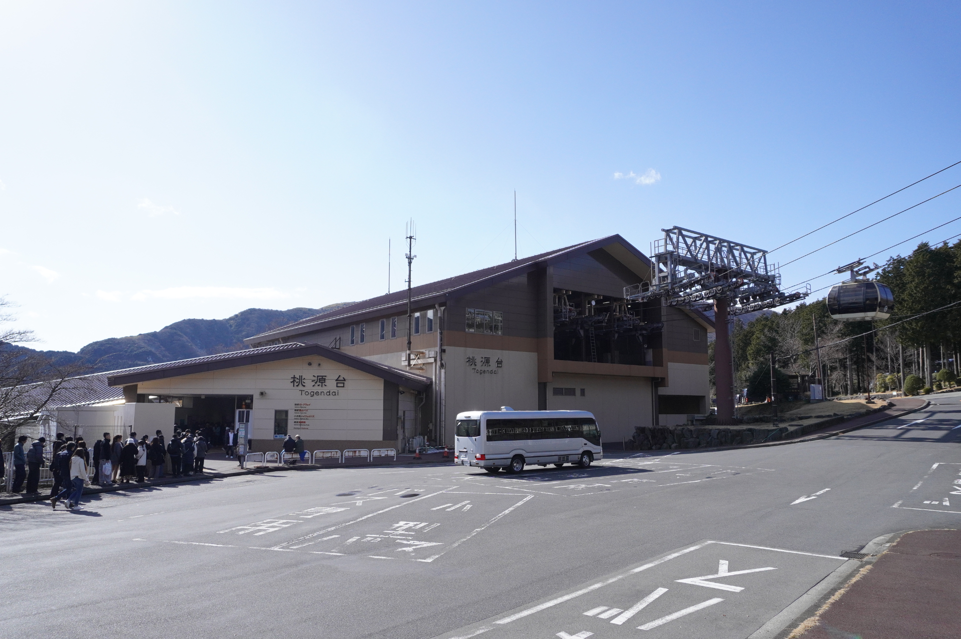 ロープスターの乗り場となる桃源台駅