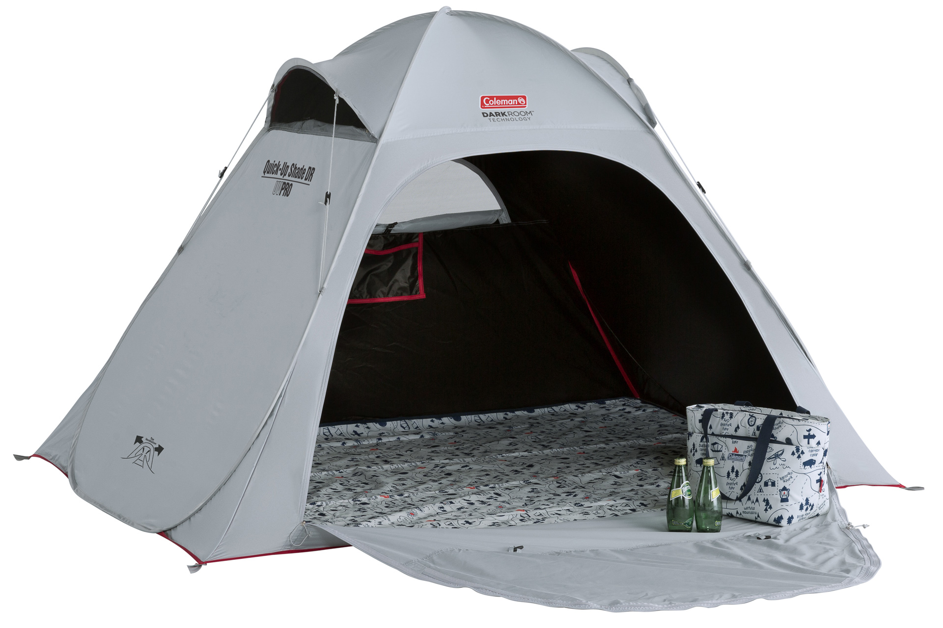 別売りのピクニックマットがぴったりと納まるサイズ