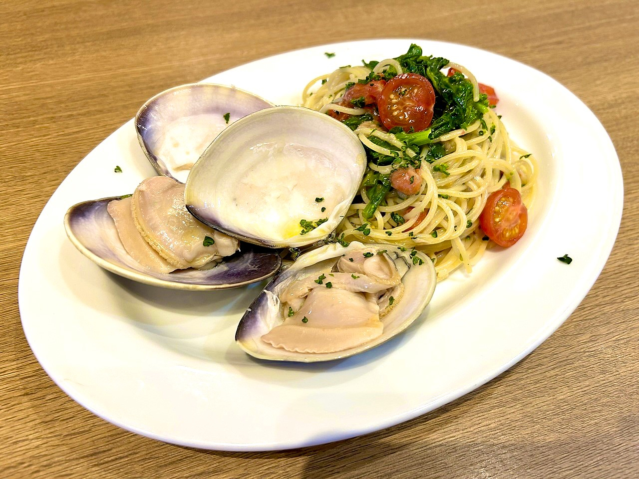 旬の茨城県産はまぐりを使用したスパゲッティなどのグルメが楽しめる「春のおすすめグルメ」フェア（あみ）