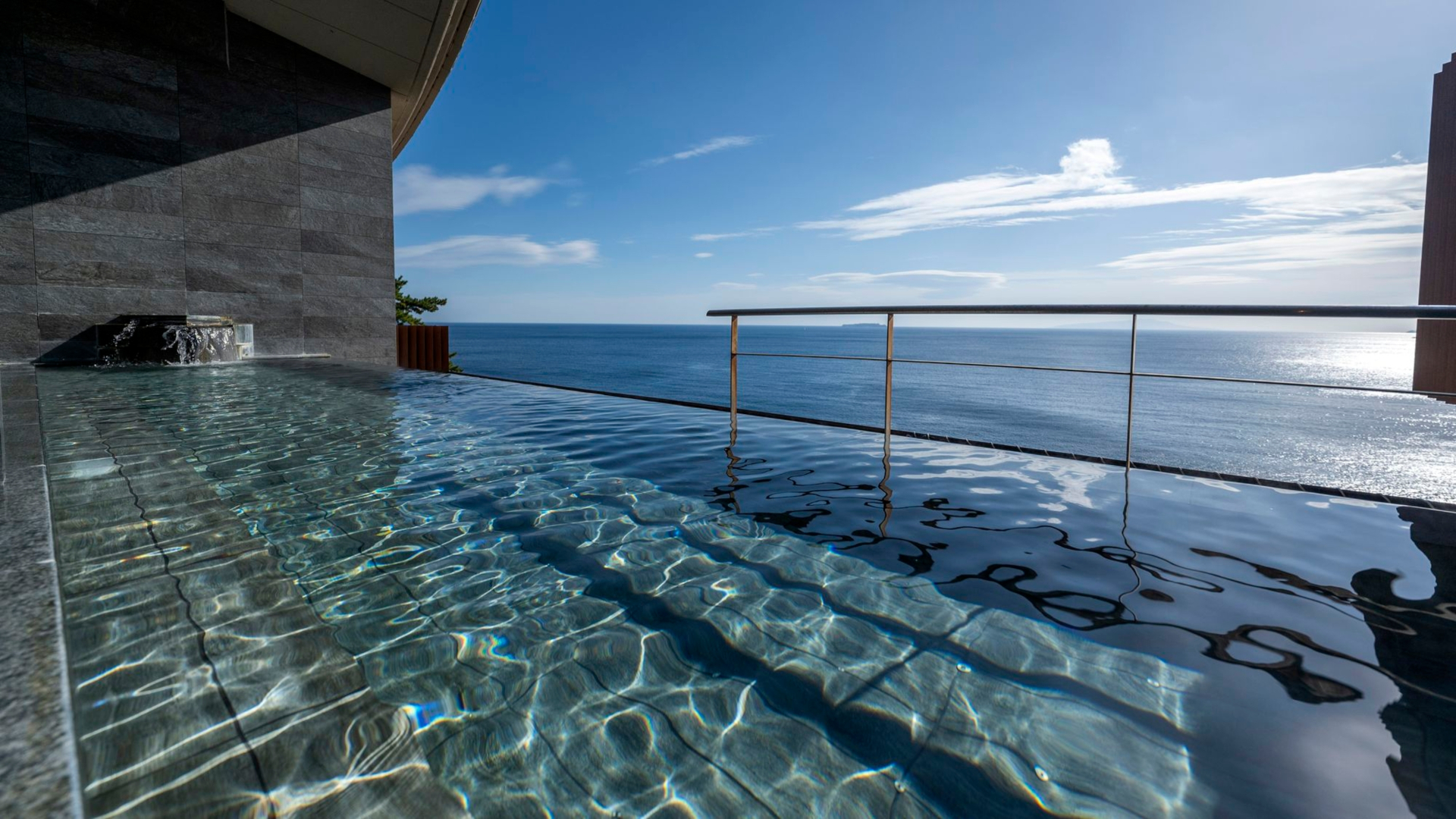 インフィニティ露天風呂が名物の温泉大浴場「スパリウムニシキ」