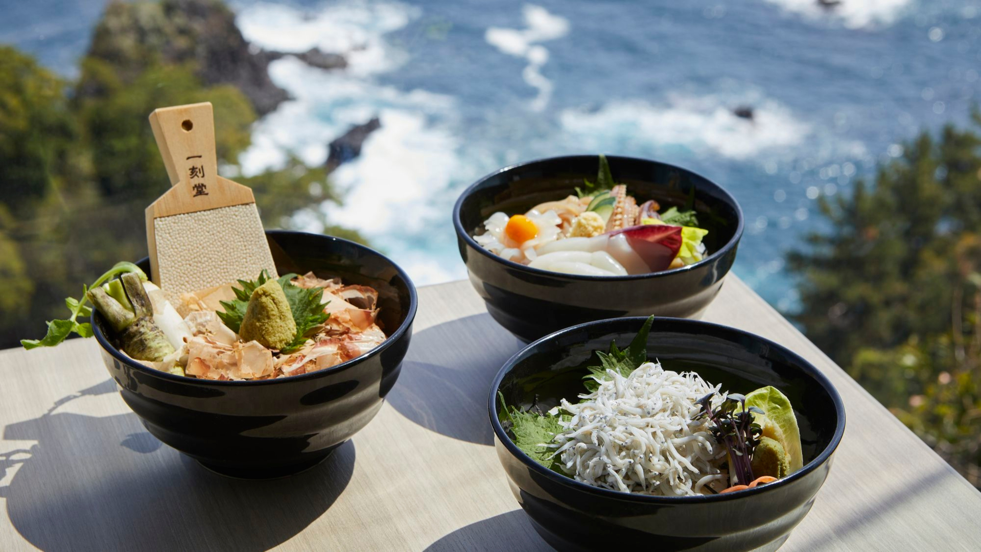 自分で仕上げる朝食ビュッフェの勝手丼
