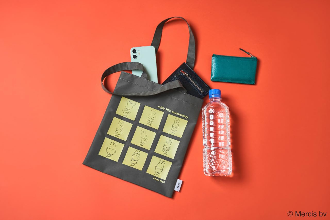 Sサイズ（23.5×26cm）はグレー