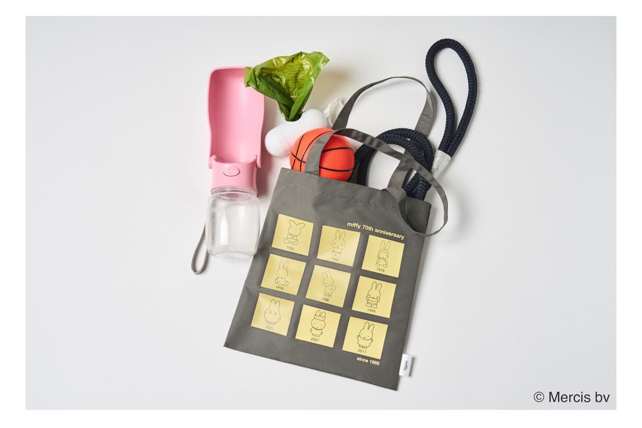 Sサイズ（23.5×26cm）はグレー