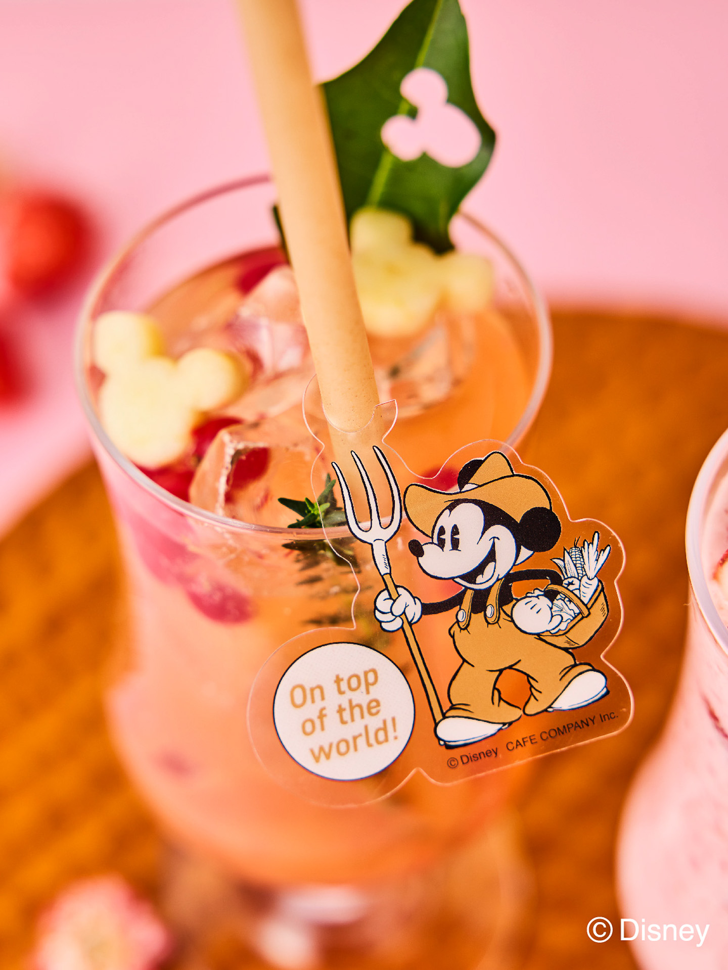 「キュートなあの子にラズベリー＆グレープフルーツソーダ＜Mickey＞」（1210円）