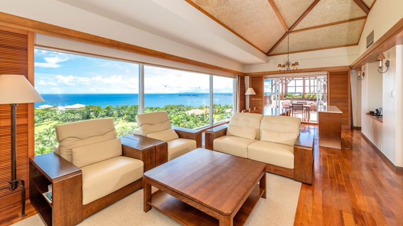 ロイヤルスイートルーム（129.6m<span class="em sup">2</span>）