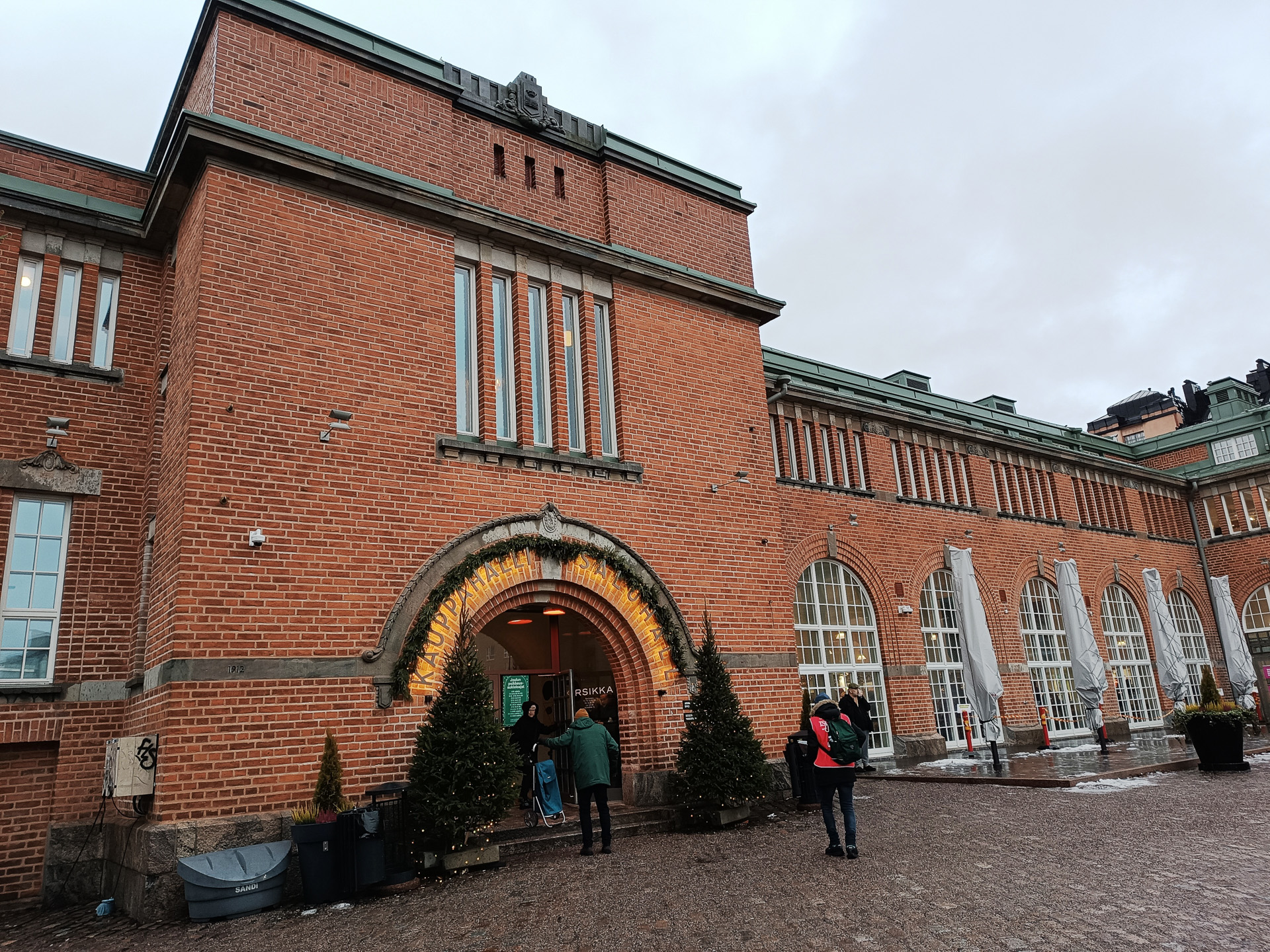 ハカニエミマーケット