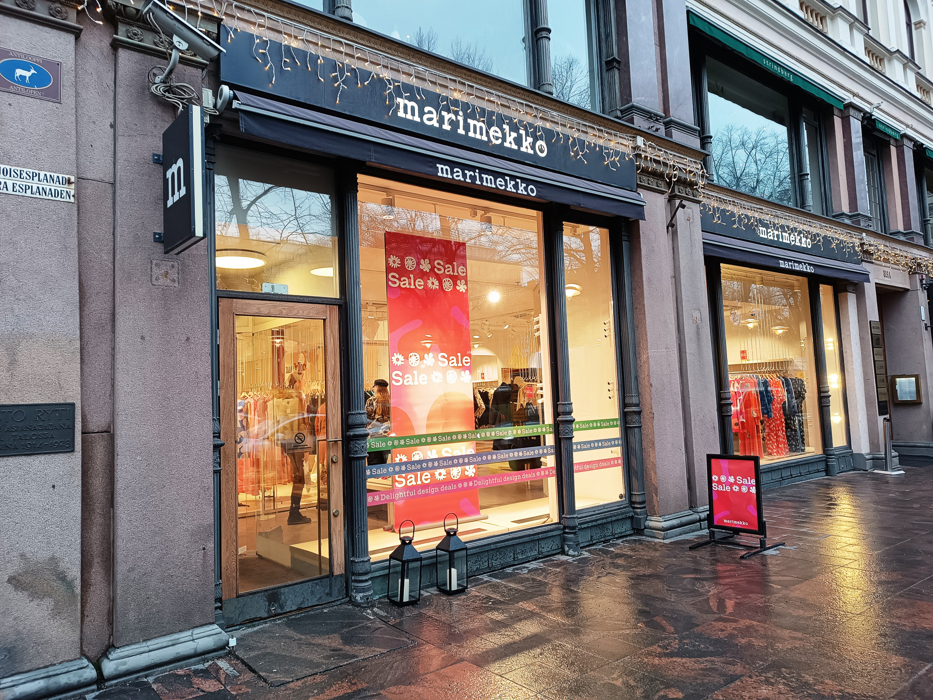 マリメッコのブティックは市内のあちこちにあり、特に買い物バックを持っている人をよく見ました