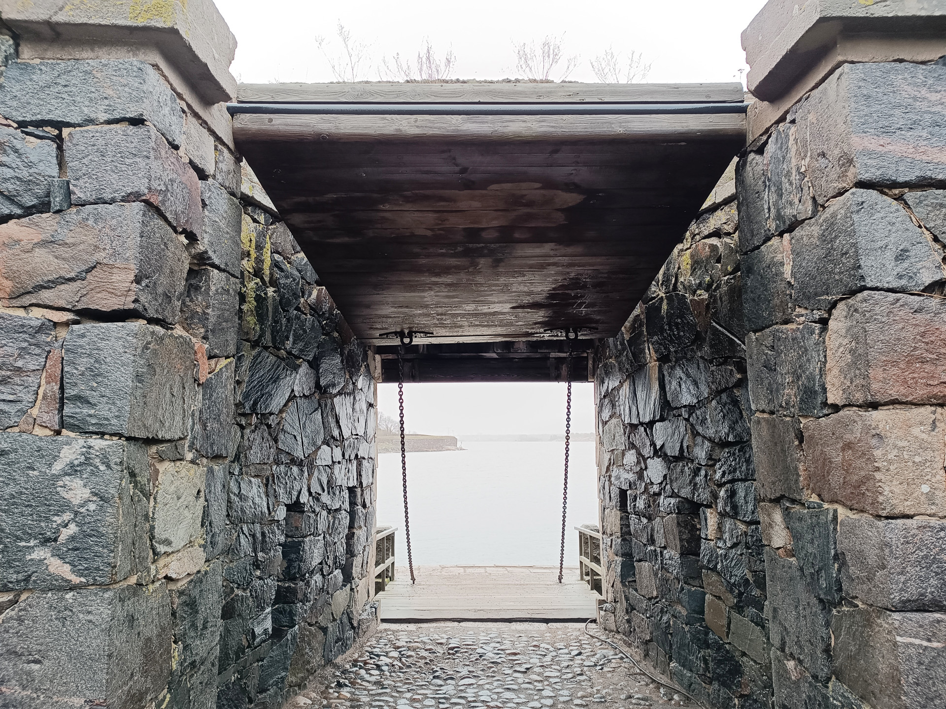 要塞の式典用の門、キングスゲート