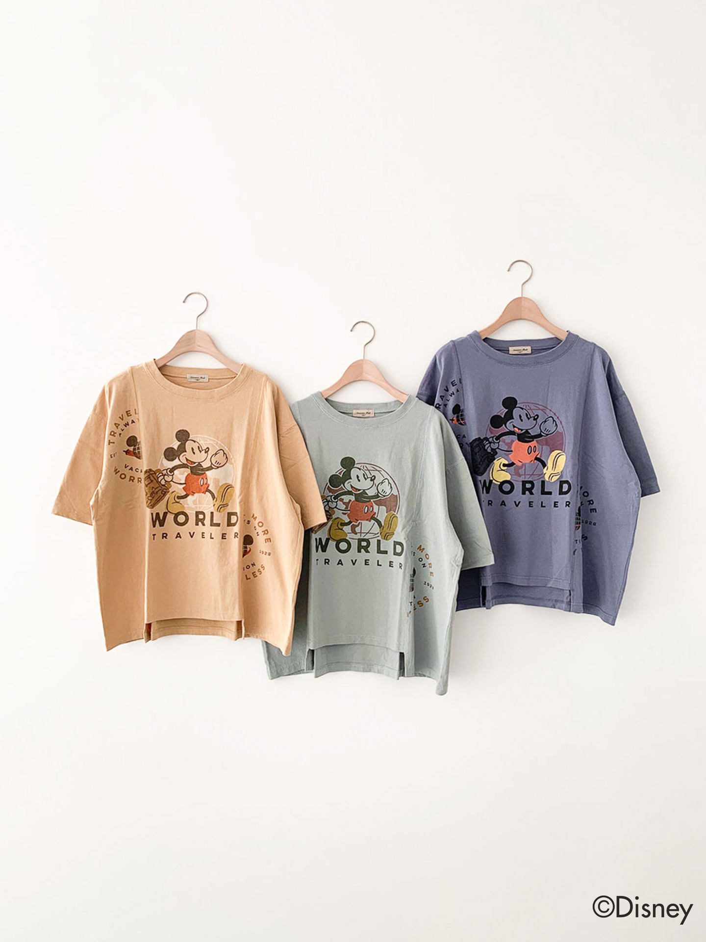 「ミッキー＆フレンズ/パッチワークTシャツ」（各3850円）