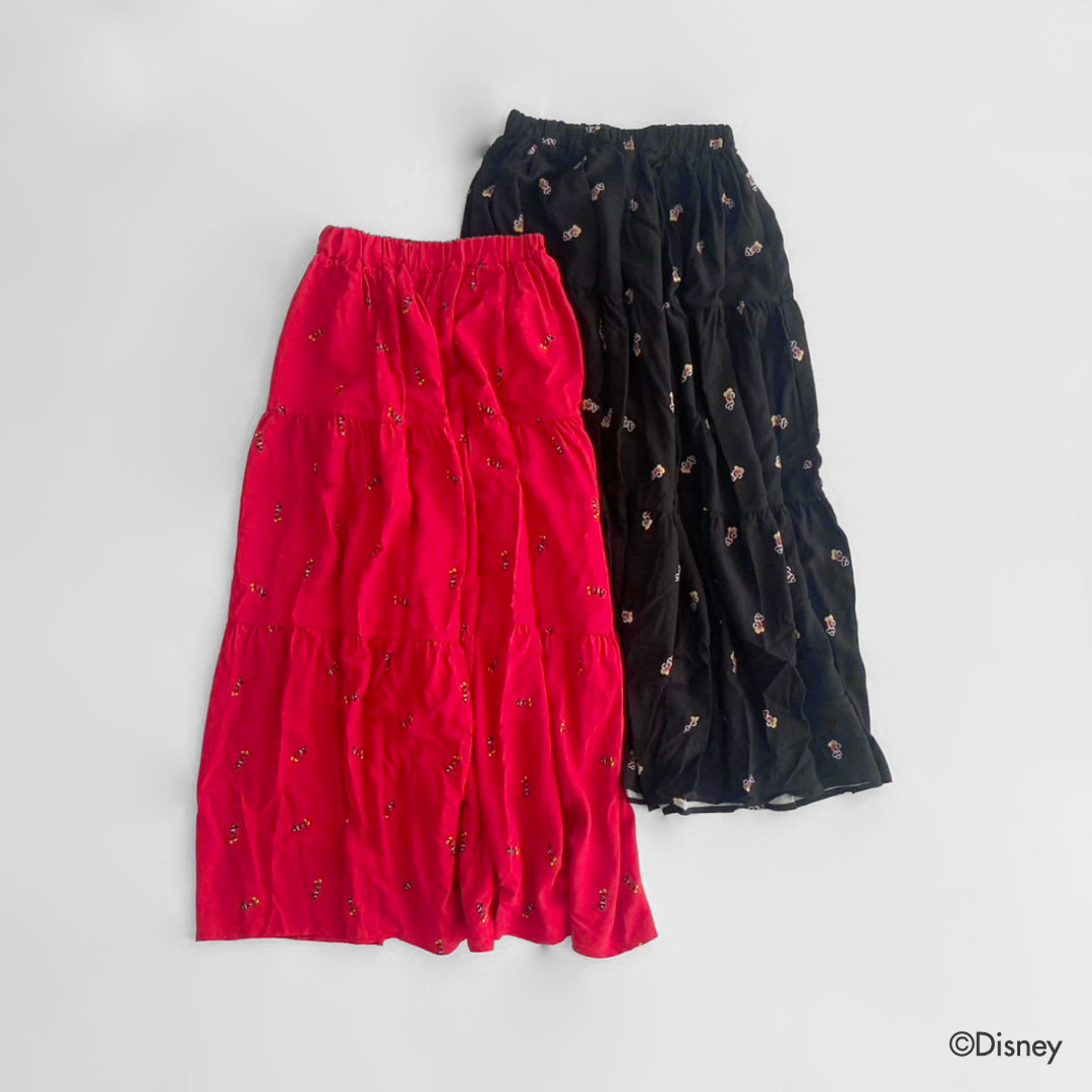 「ミッキー＆フレンズ/ティアードスカート」（各6490円）