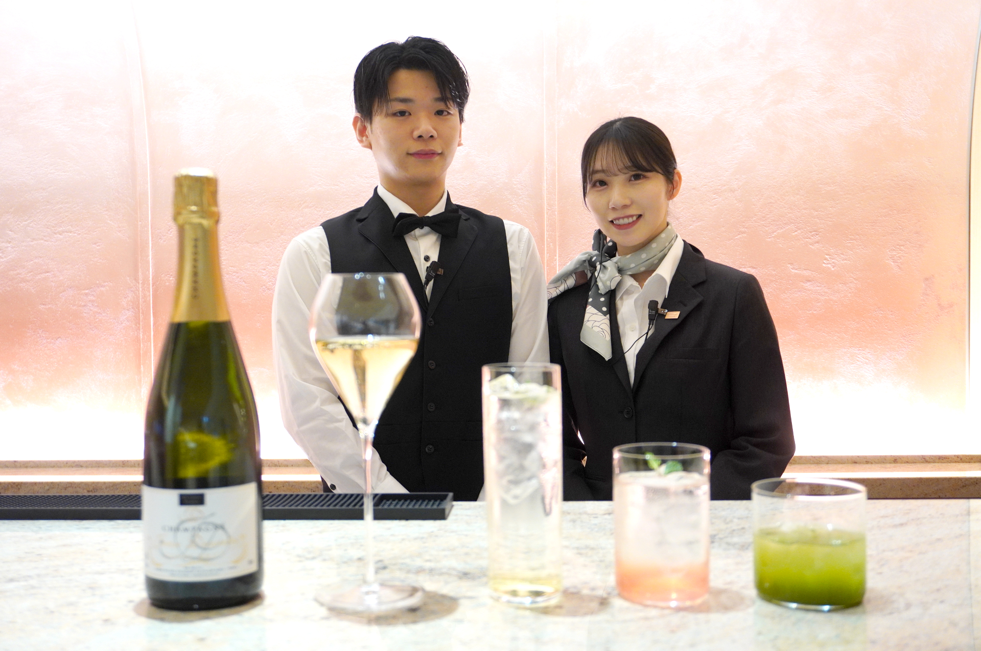 最上級クラスを対象とした高級感あふれるラウンジ「KIX Lounge Premium」（約800m<span class="em sup">2</span>、席数143席）