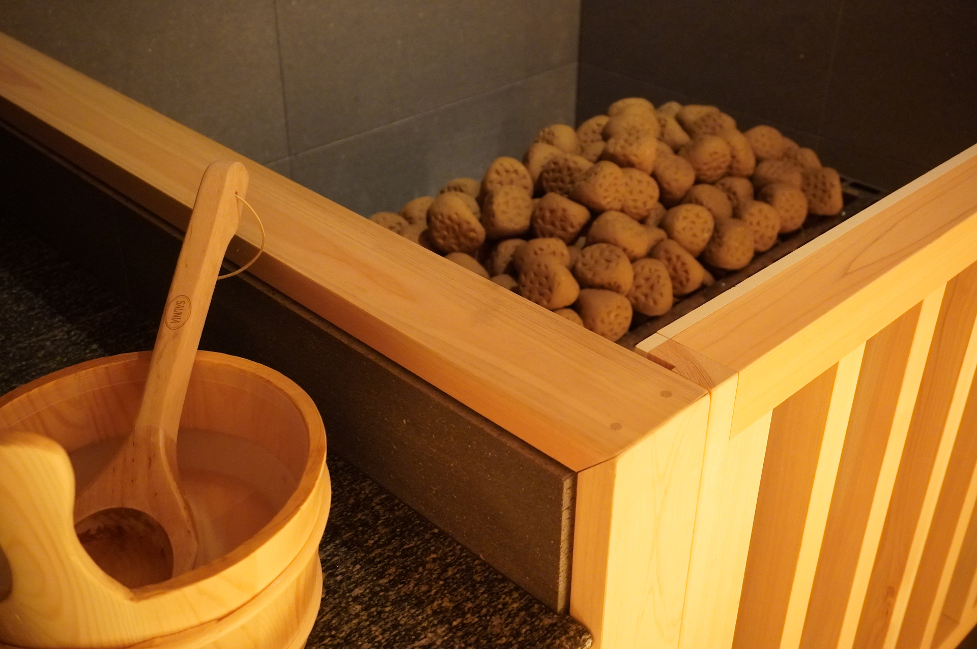 セルフロウリュもでき、水風呂とシャワー付きととのい椅子を完備