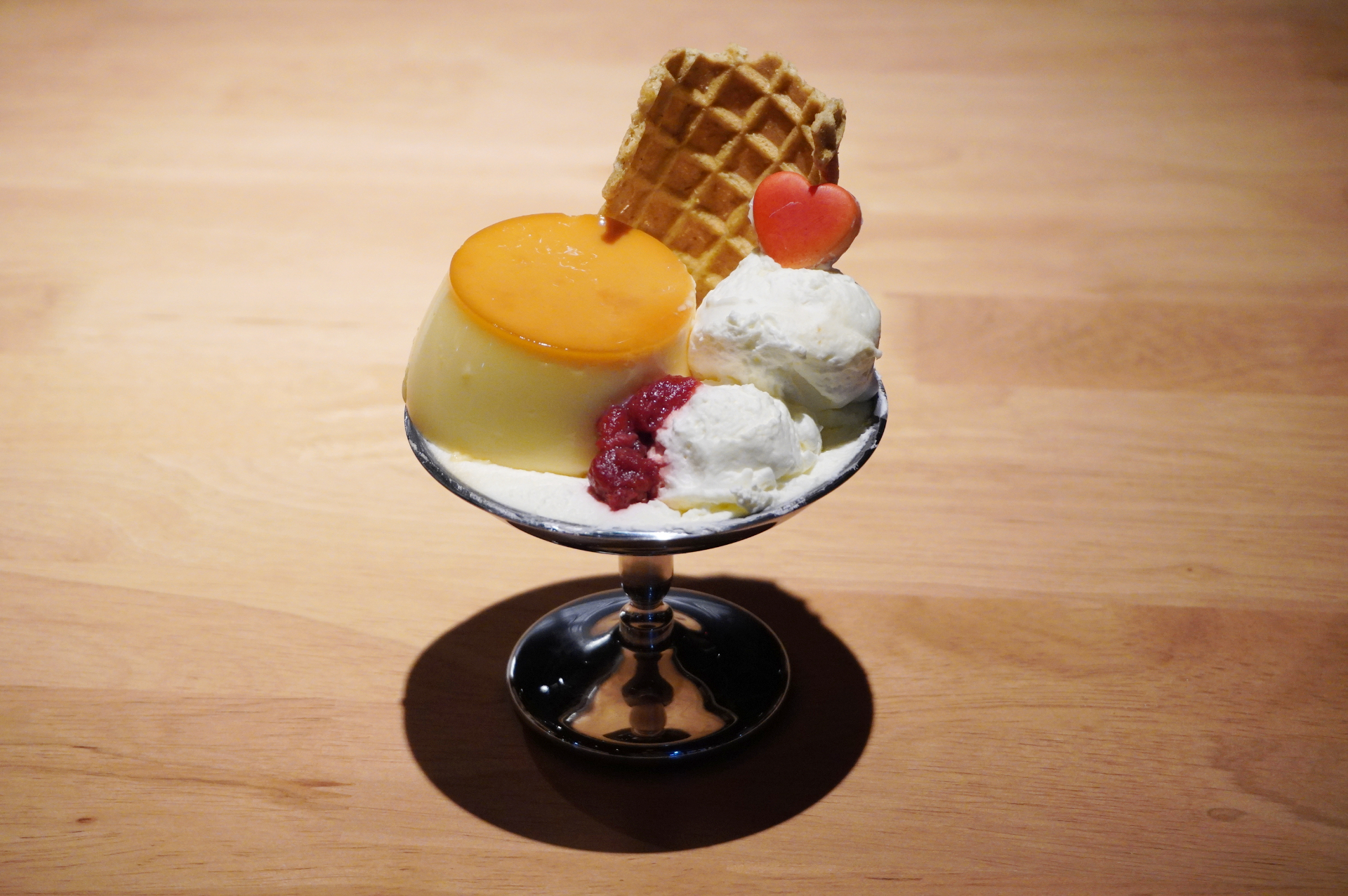 「プリンアラモード」（1200円）