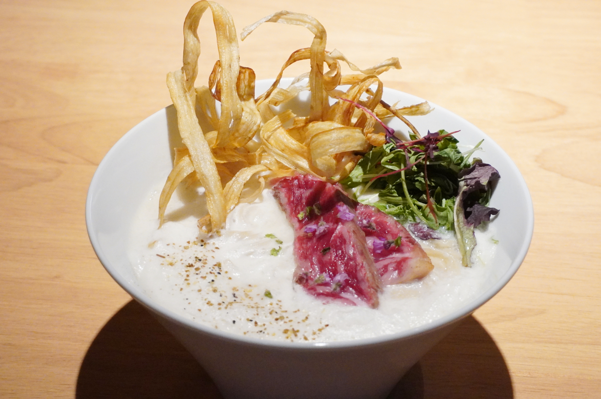 「牛骨ラーメン-白湯-」（1500円）