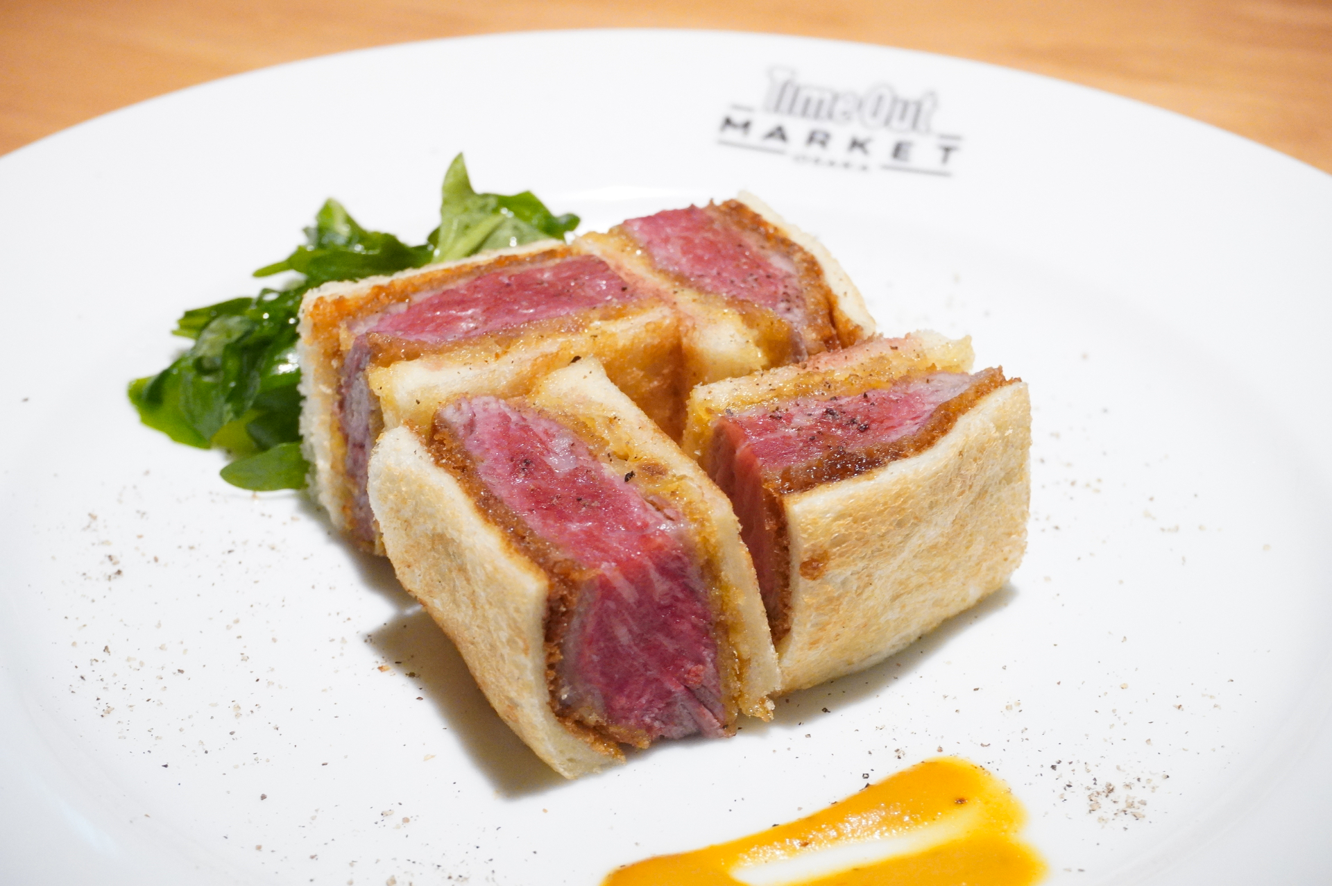 「和牛フィレカツサンド」（3800円）