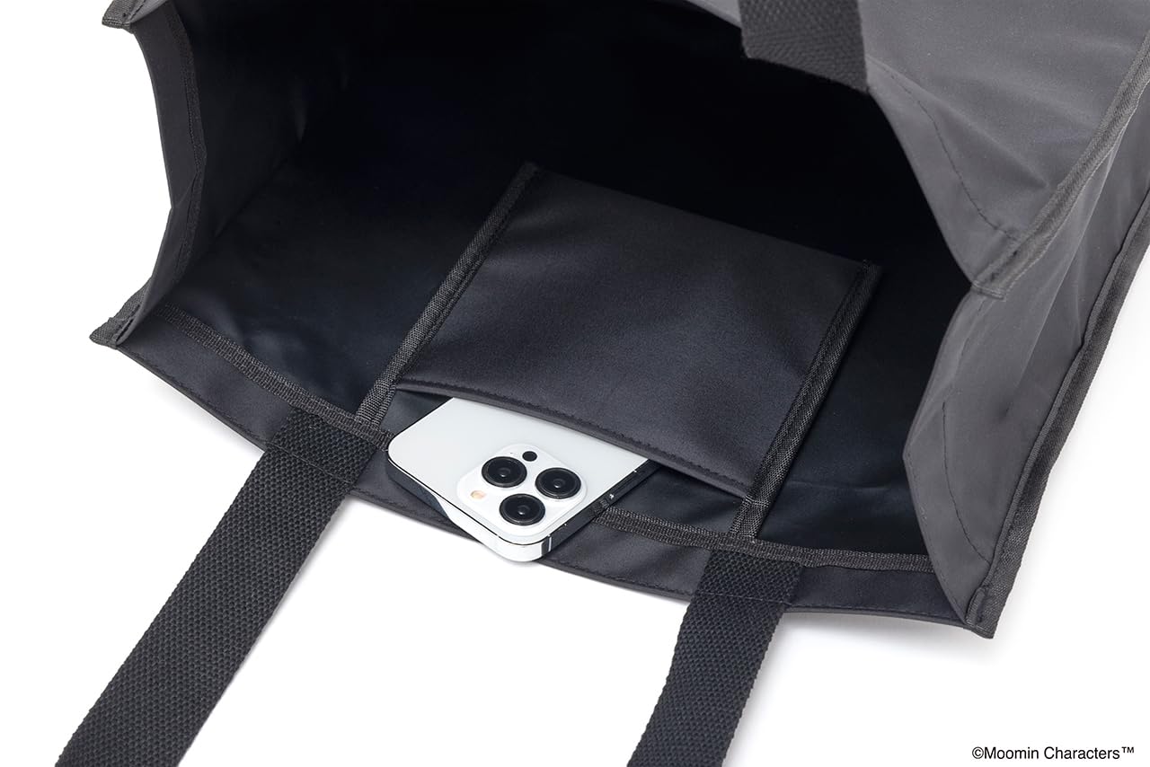 小物を収納できる内ポケットも備わる