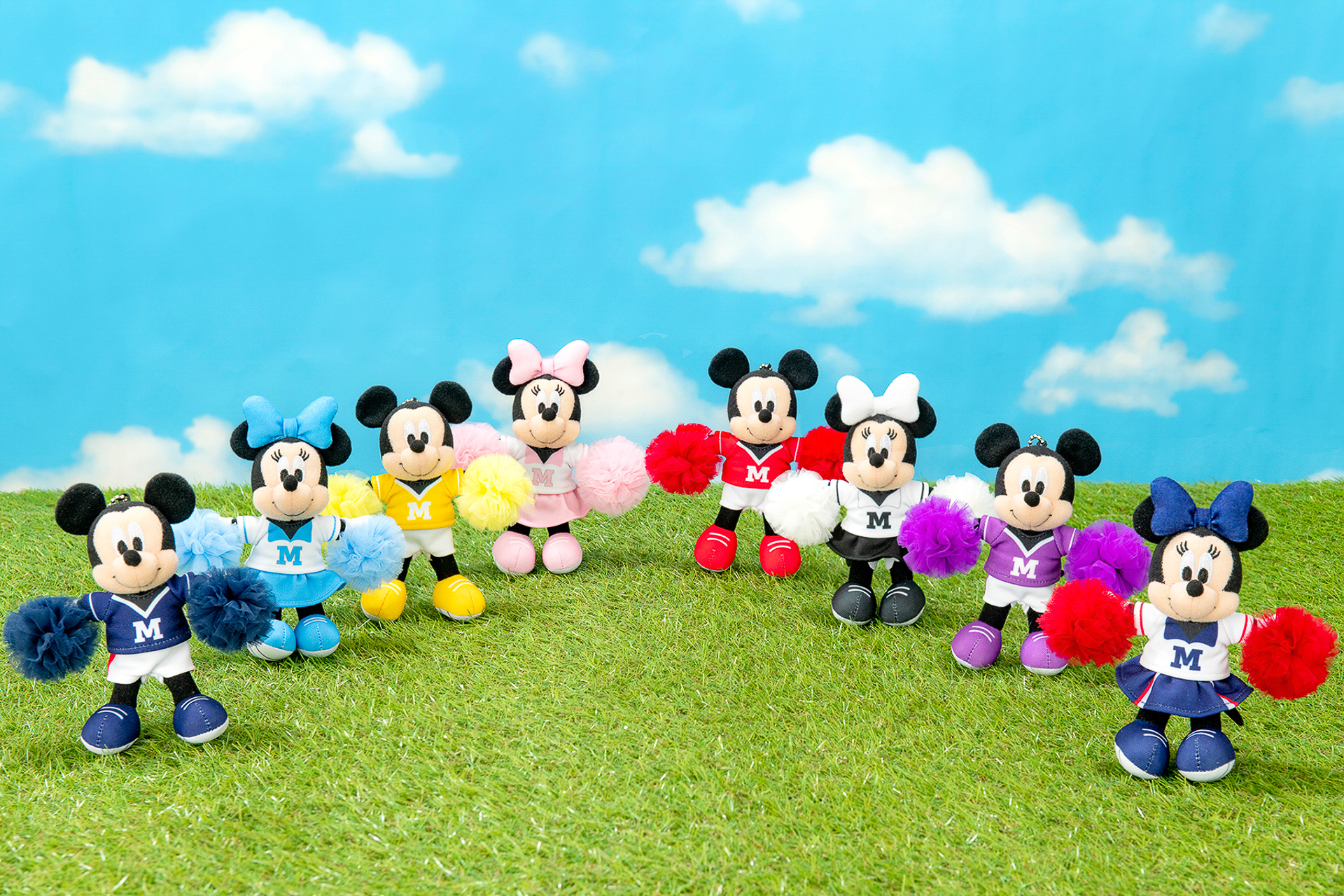 東京ディズニーリゾートがチアコーデの「ぬいぐるみチャーム」発売