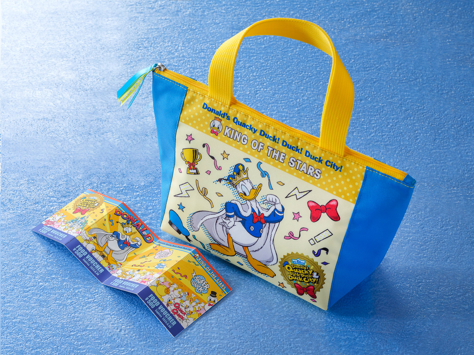 「スペシャルフードバウチャー、スーベニアランチケース付き」（3300円）