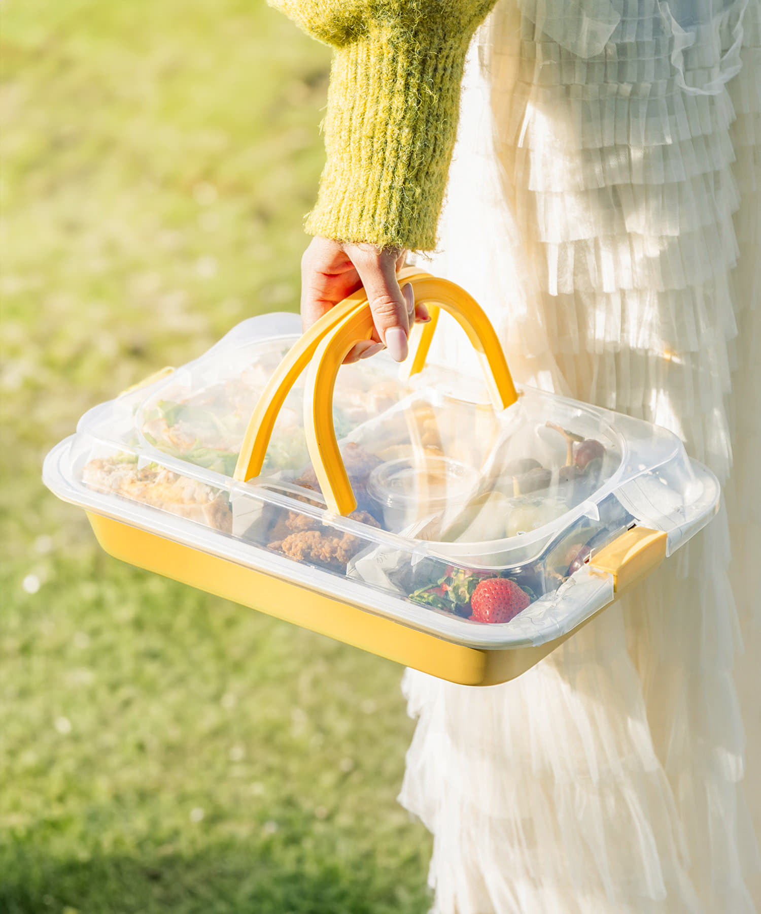 ピクニックランチトレイ（1320円）、約37×25×8cm（幅×奥行き×高さ）