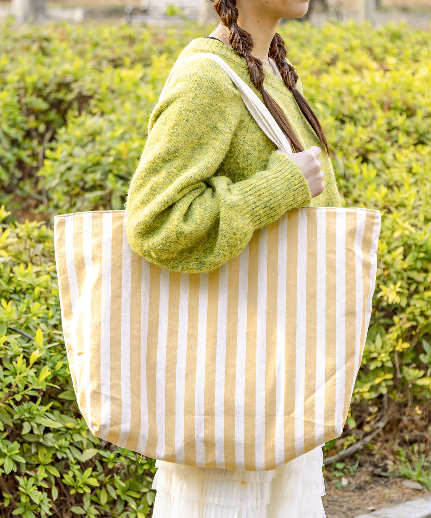 リバーシブル大容量バッグ（1100円）、約58×15×38cm（幅×奥行き×高さ）