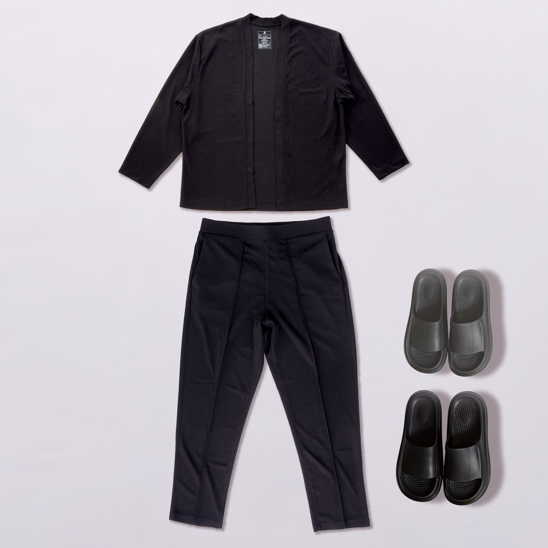 パックカーディガン、パックトラウザー、オフィスサンダル