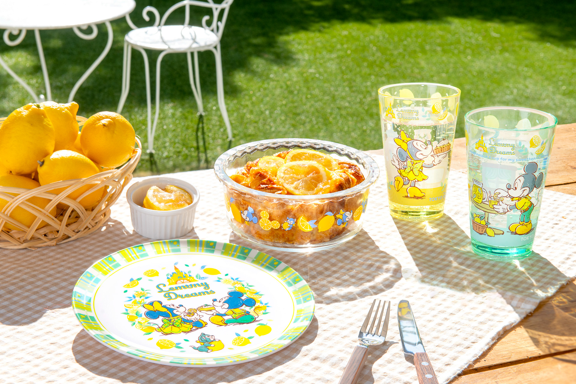 東京ディズニーリゾートからレモン柄のアイテムが発売