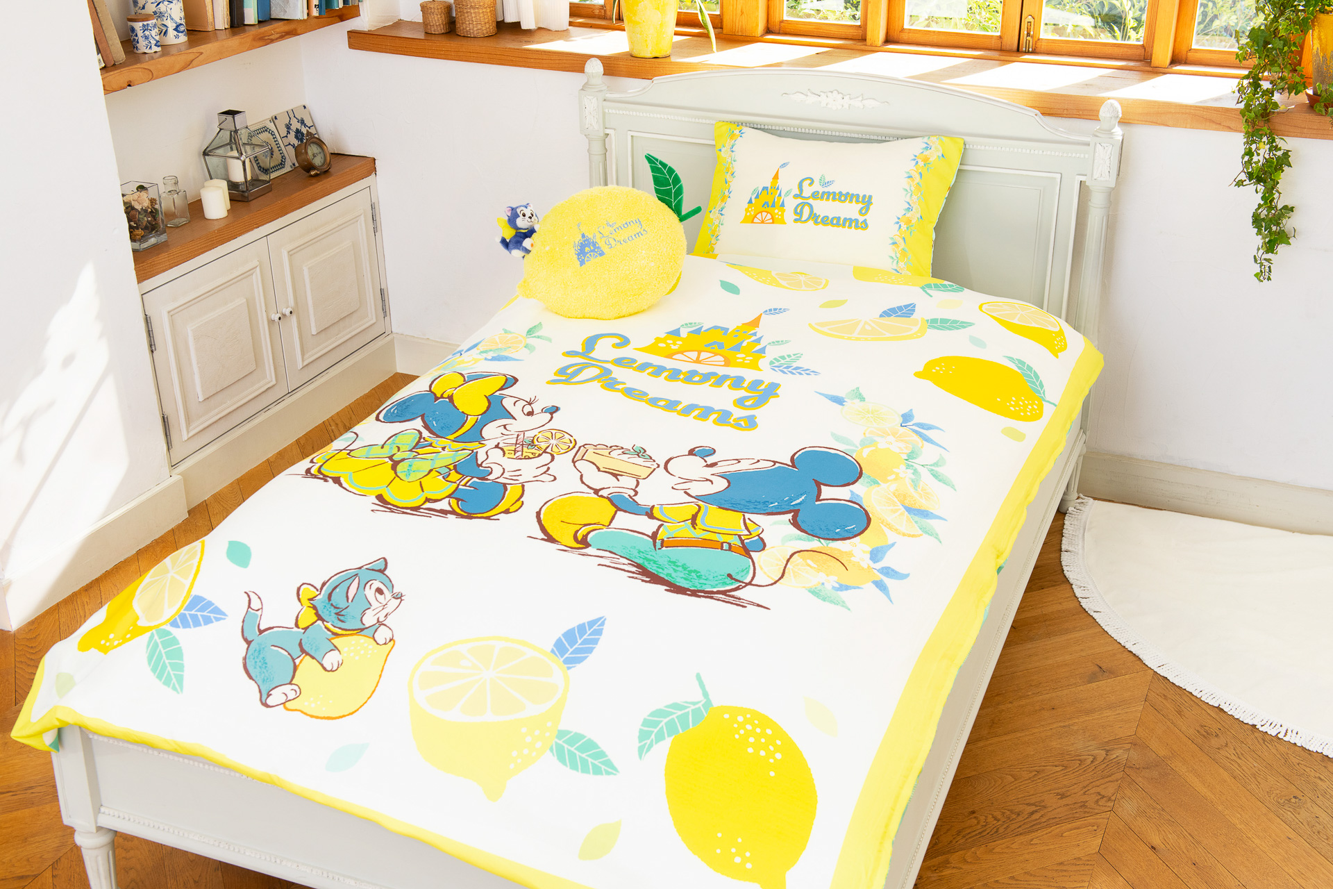 東京ディズニーリゾートからレモン柄の生活雑貨が発売