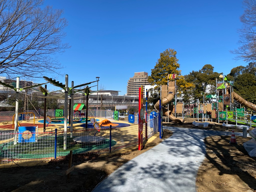 インクルーシブな複合遊具