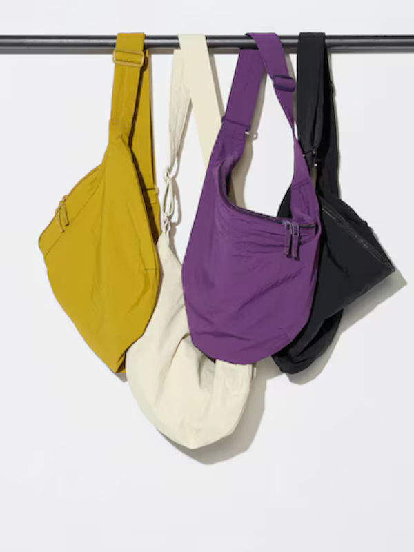 ショルダーバッグナイロン（2990円）