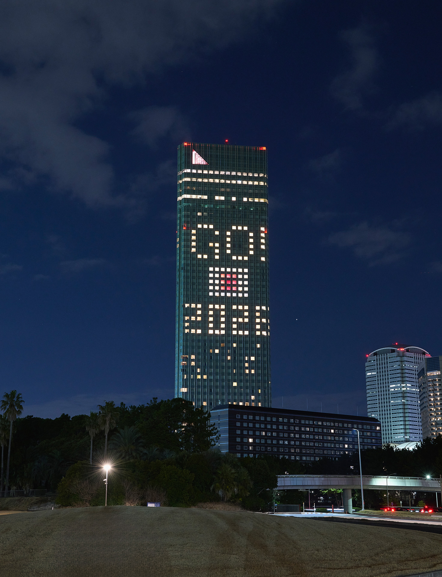 アパホテル＆リゾート〈東京ベイ幕張〉で実施したイルミネーション