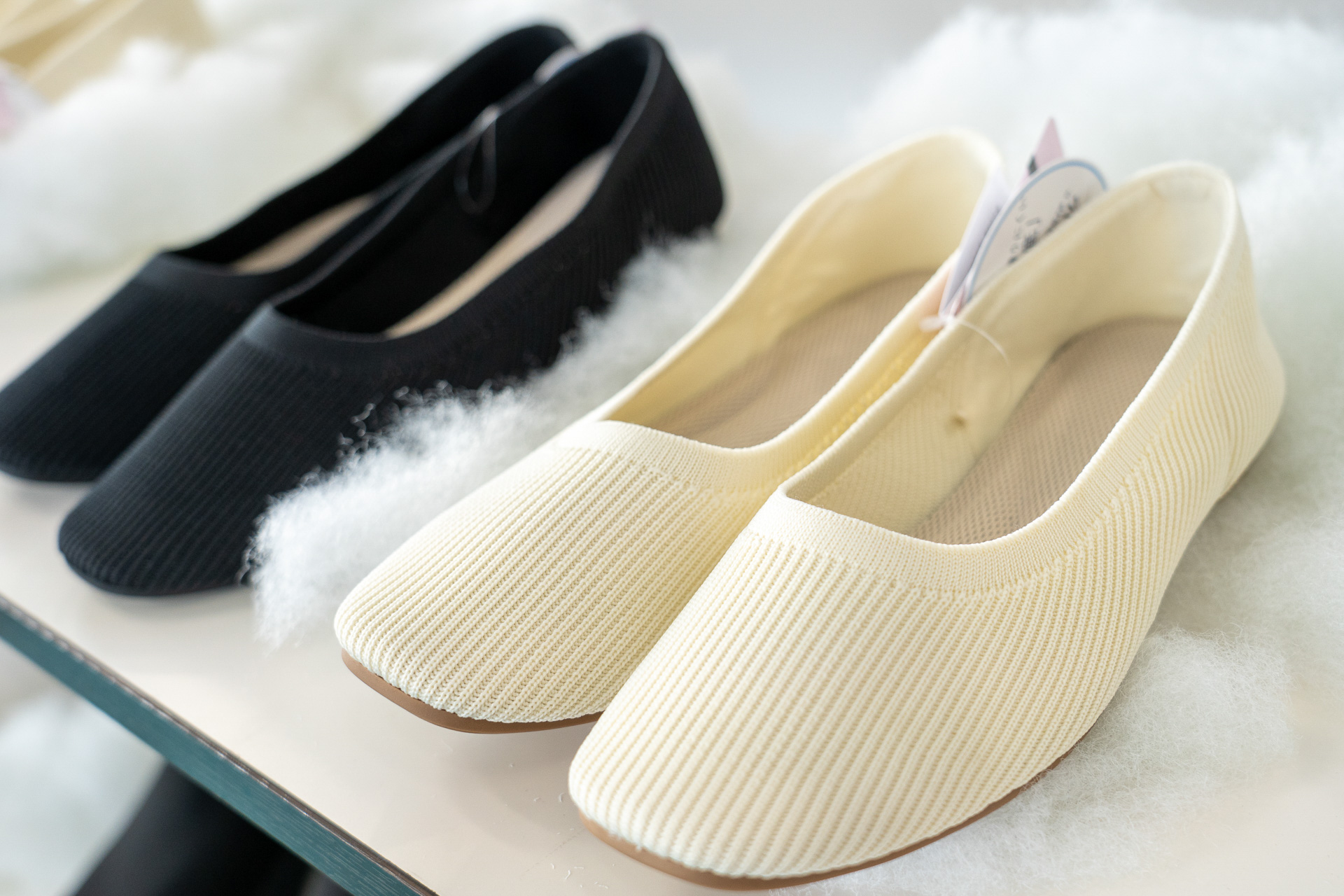 雲の上Wニットパンプススクエアトゥはふかふかクッションインソール入り。2900円