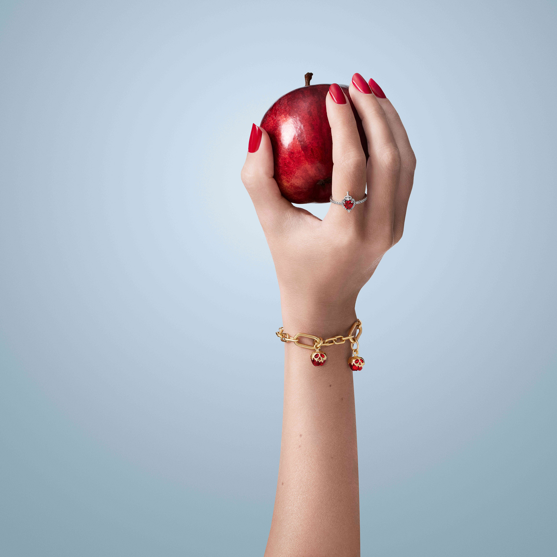 パンドラがディズニーコレクション10周年を記念した新作を発表した