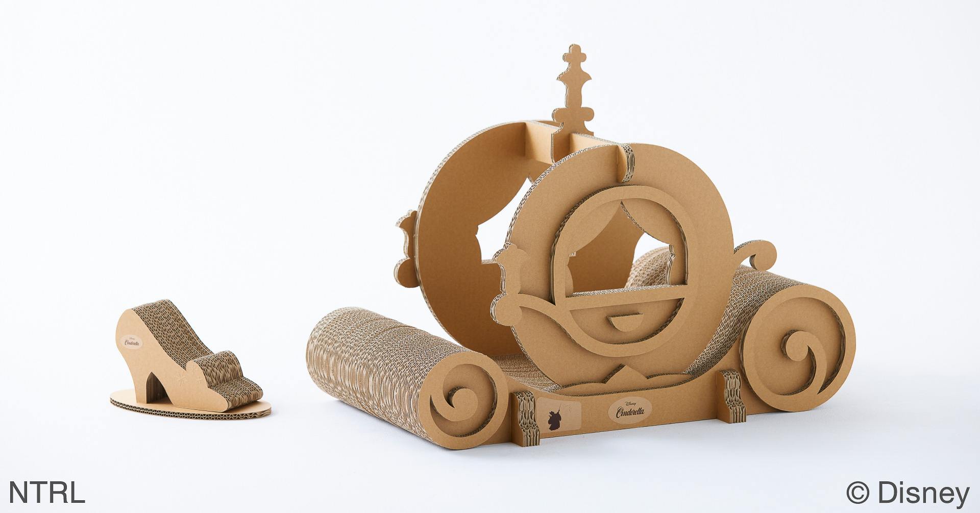 「シンデレラ」や「アラジン」コーデも楽しい