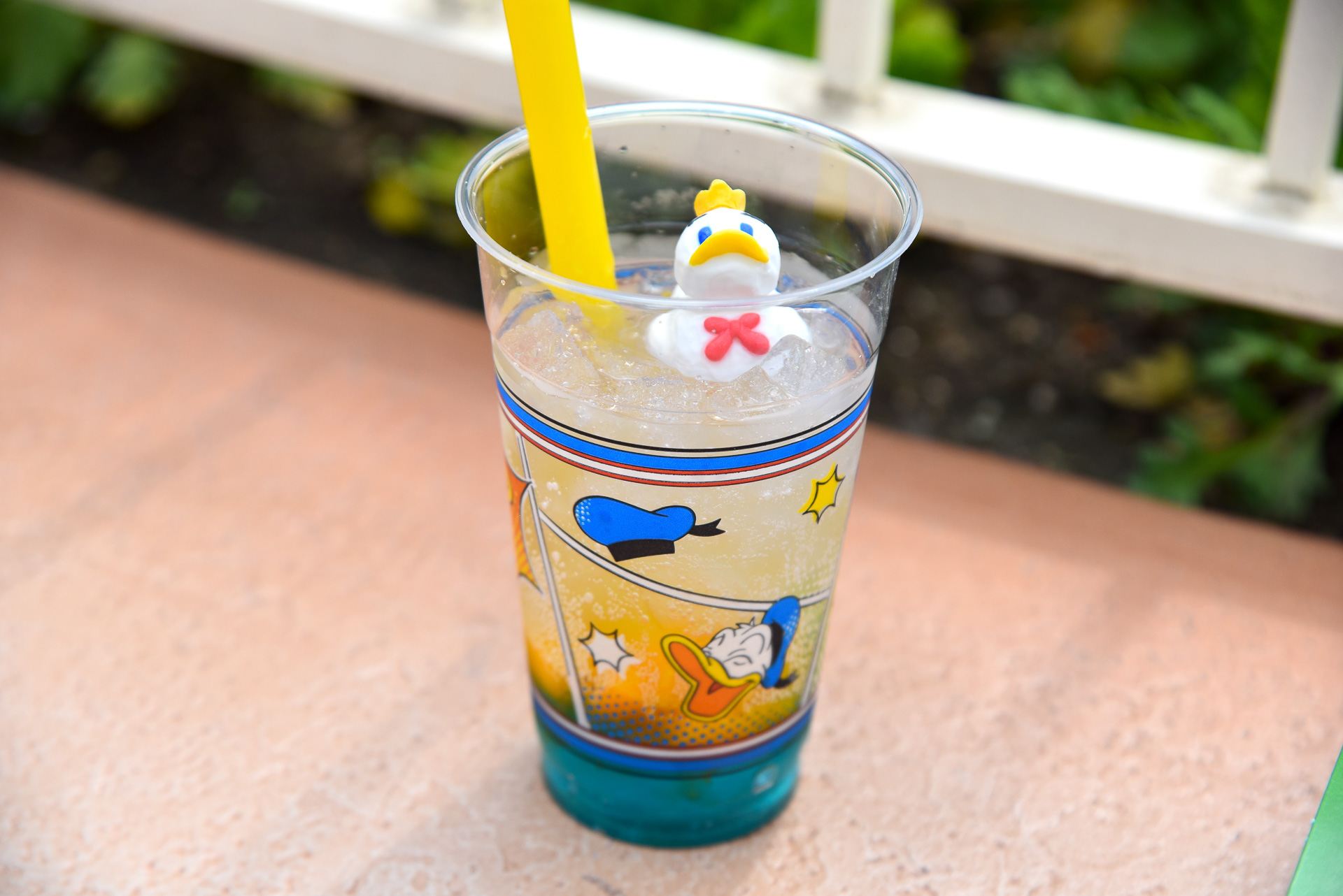 こちらしっかり混ぜて味わうと、ごろごろマンゴーをアクセントにクセになる美味しさ