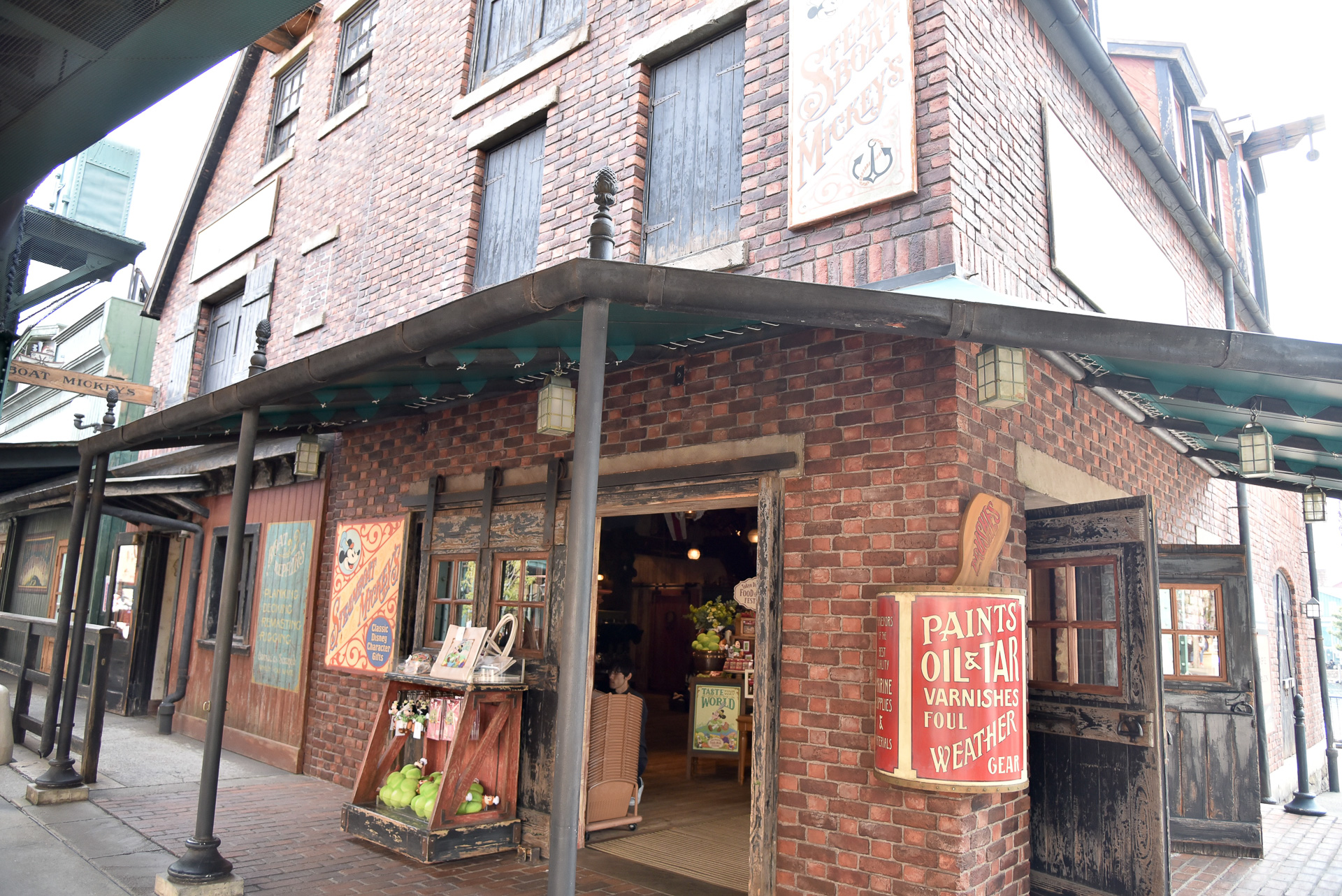 いずれも「スチームボート・ミッキーズ」にて販売中